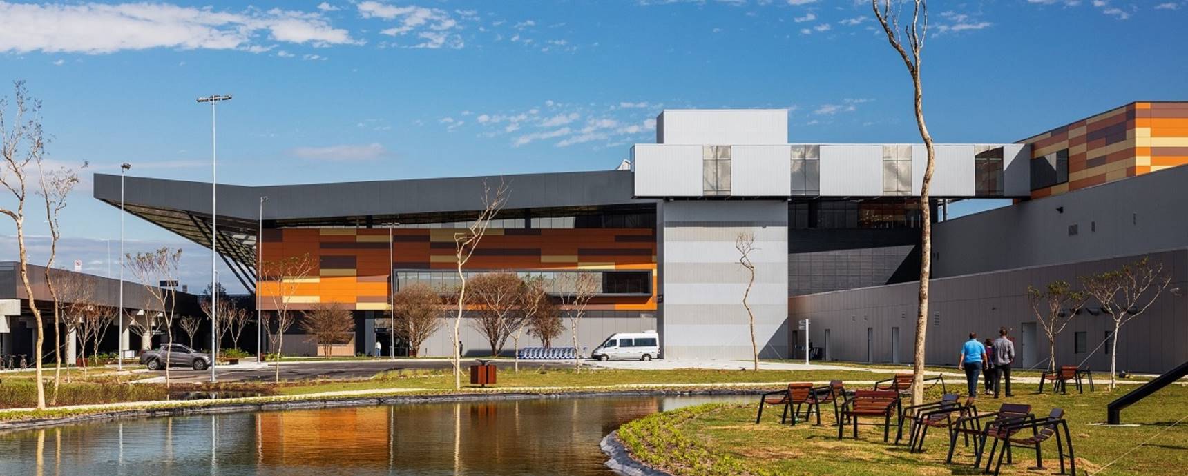 Bem-vindo ao Aeroporto Internacional de Florianópolis Bem-vindo ao Aeroporto Internacional de Florianópolis